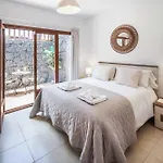 Vista Lobos 61 Villa