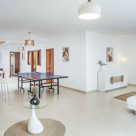 Villa Vista Lobos 61 *