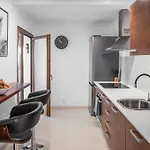 Villa Vista Lobos 61 *